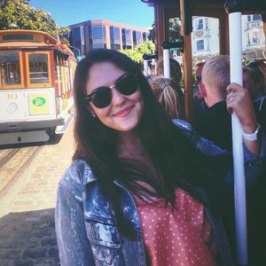 Meet your Posher, Nicole